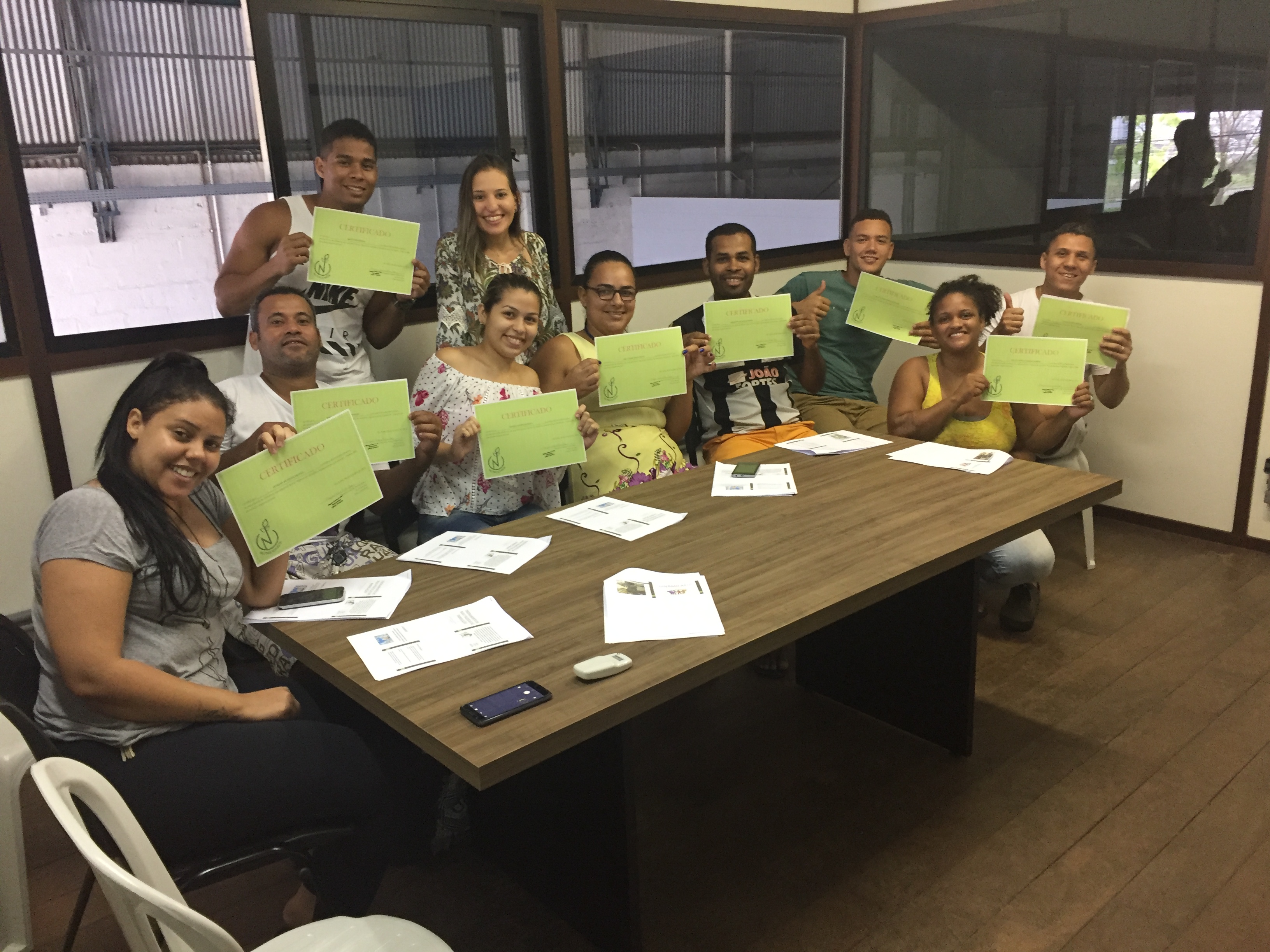 Auditor líder certificado realizando simulado prático de auditoria interna conforme a diretriz ISO 19011
